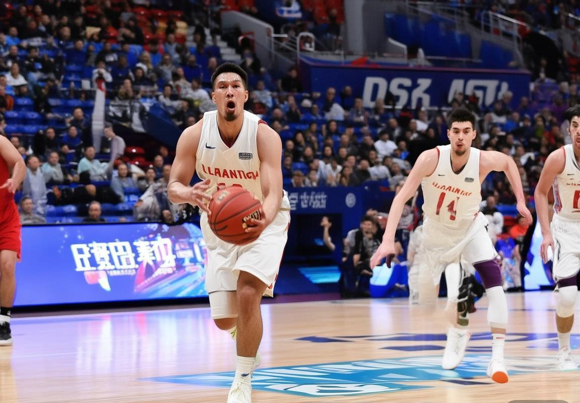 辽宁VS浙江：CBA季后赛激战回顾，易建联郭艾伦闪耀，战术解析与晋级展望(图2)