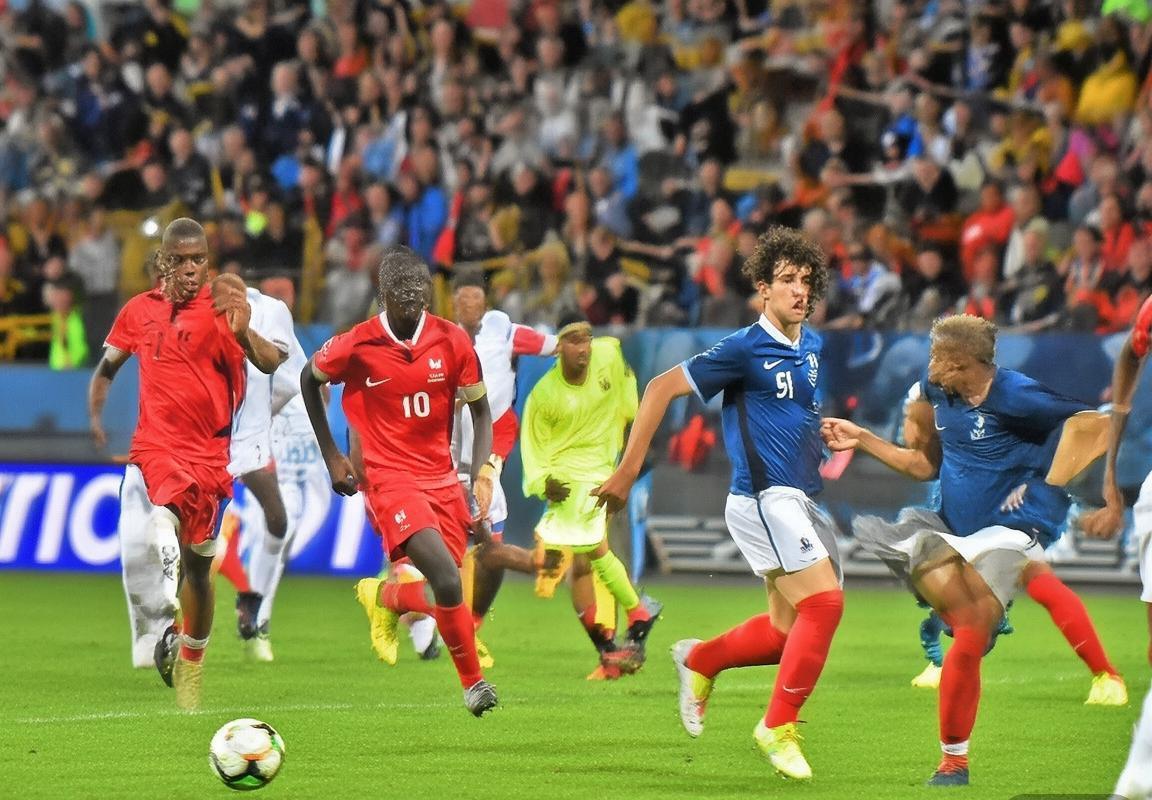 巴拿马U20对法国青年队：青春对决，技术流与战术博弈